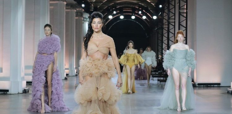 Cihan Nacar Defilesi bugün saat 19:00 ‘da Youtube ‘da!