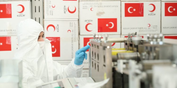 Kızılay’ın Tecrübesi Cerrahi Maskelerine Kalite Olarak Yansıyor