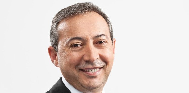 “Yeni mezunlar 8-10 civarında kariyer edinecek”